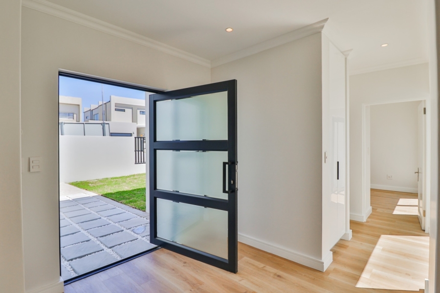 4 Bedroom Property for Sale in Sandown Western Cape